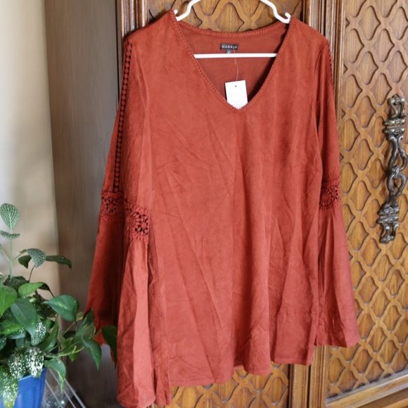 HANNAH Crochet Cutout Faux Suede Bell Sleeve Boho Tunic Top - NWT! - Picture 6 of 14